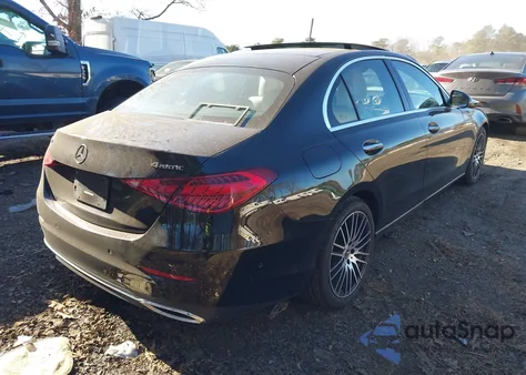 2022 Mercedes-Benz C 300 4Matic из США, поврежденный, VIN W1KAF4HB2NR034336